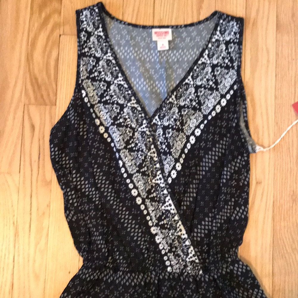 Mossimo Jumper - Picture 2 of 7